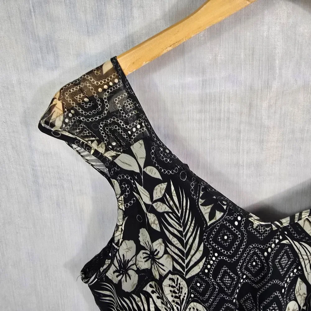 White House Black Market Sleeveless Blouse Black Floral Top - Picture 10 of 12